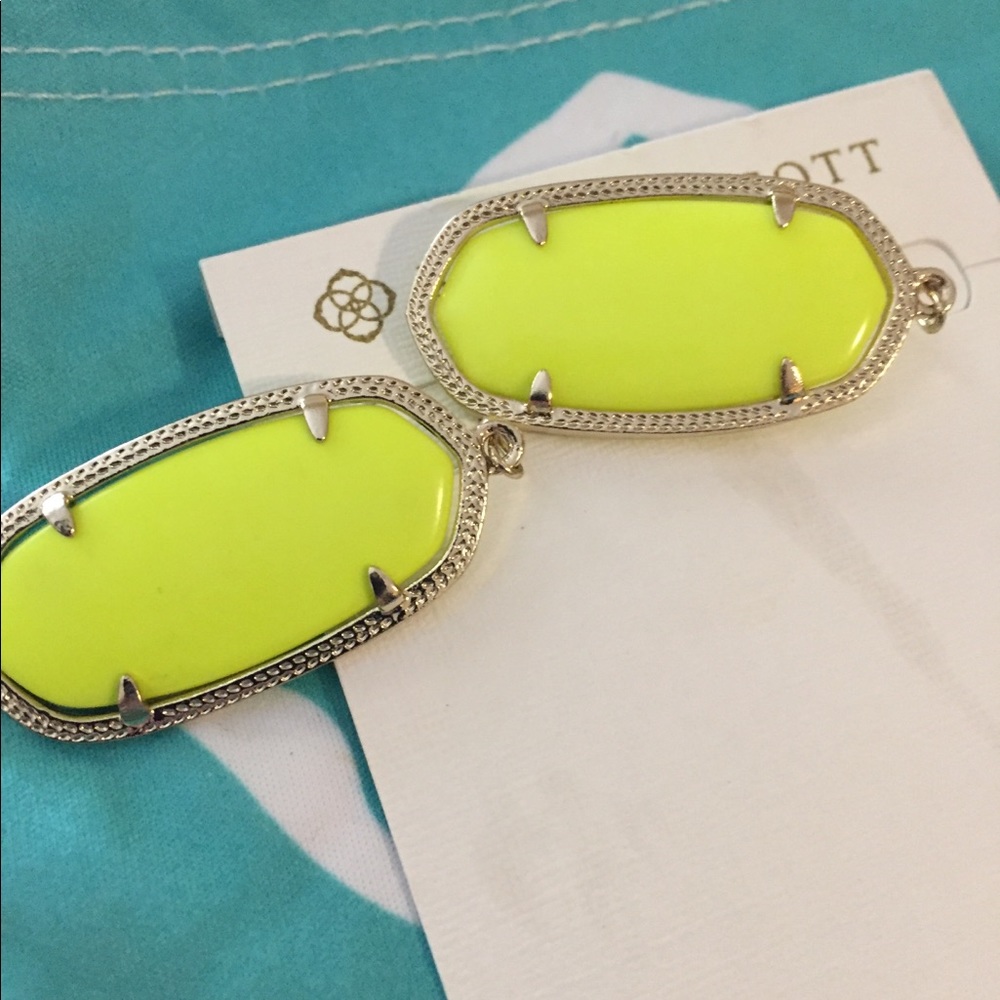 Kendra Scott Neon Yellow Elle Earrings - Picture 4 of 6
